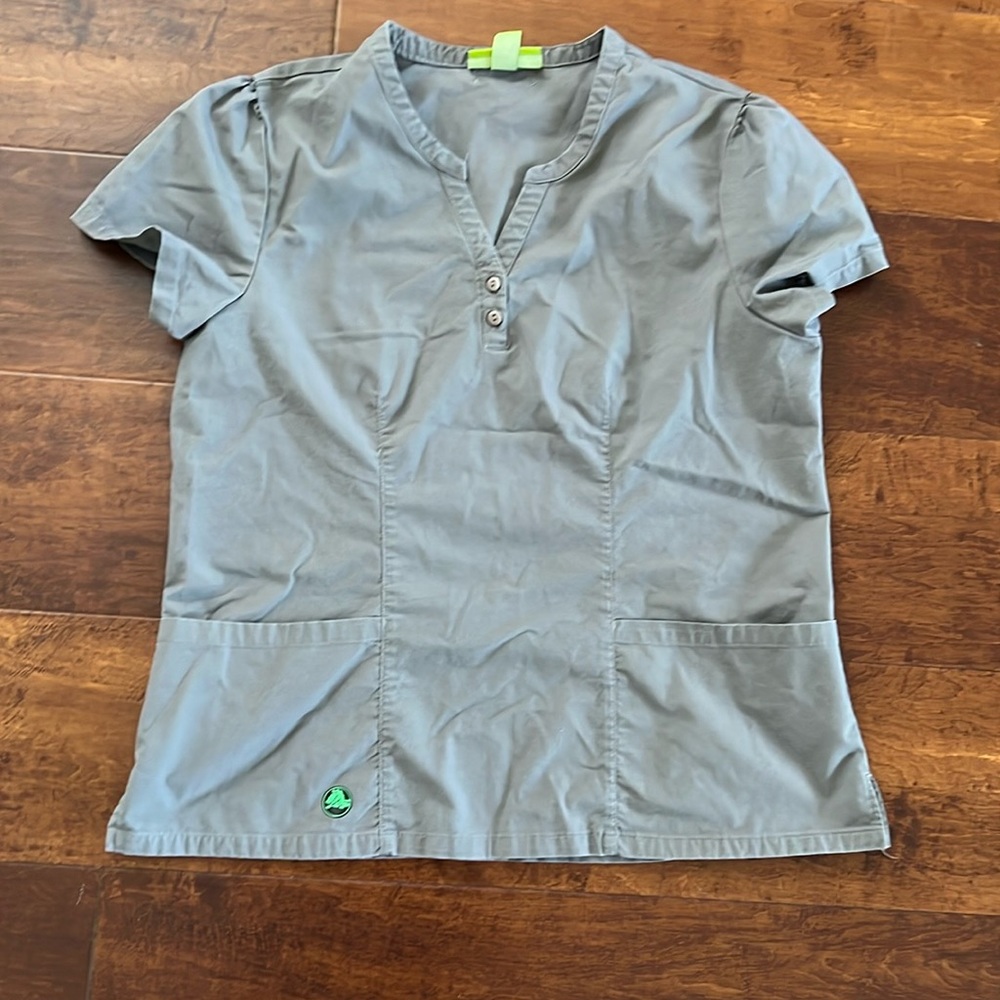 Crocs grey scrub top Size M
